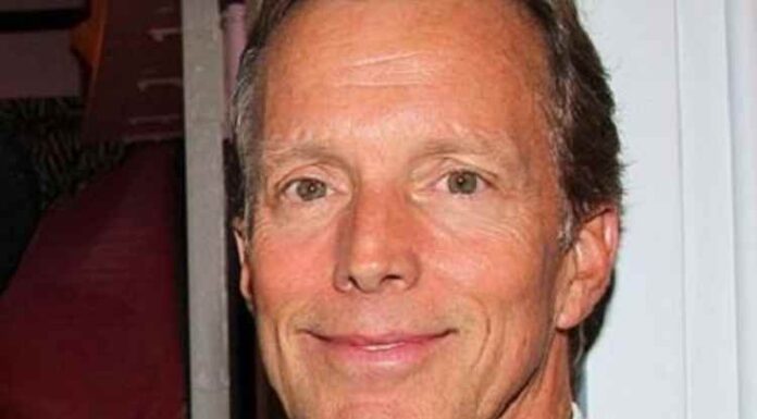 The Truth of Richard Chamberlain’s Husband – Martin Rabbett Martin Rabbett