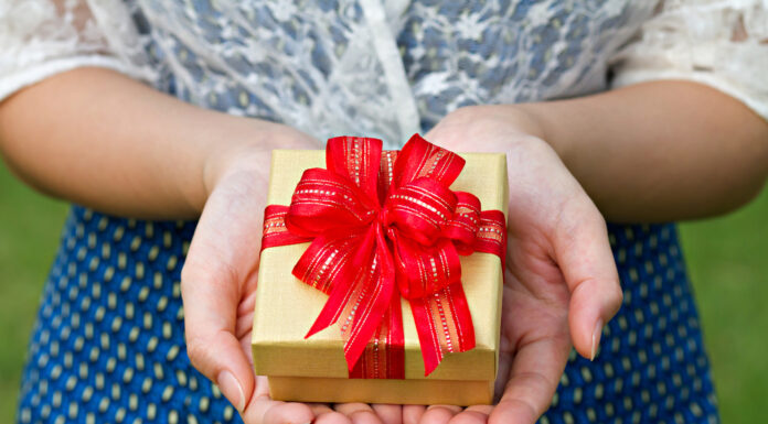 OCCASIONS TO PRESENT GIFTS TO OUR LOVED ONE’S fruit baskets UK