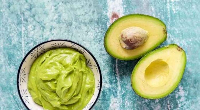 Difference between Guacamole and Avocado Difference between Guacamole and Avocado