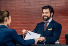 The Role and Responsibilities of Hotel Management The Role and Responsibilities of Hotel Management