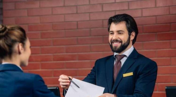 The Role and Responsibilities of Hotel Management The Role and Responsibilities of Hotel Management