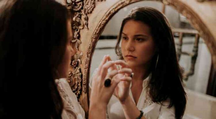 Reflecting Style: Exploring Different Types of Mirrors for Your Home Reflecting Style: Exploring Different Types of Mirrors for Your Home